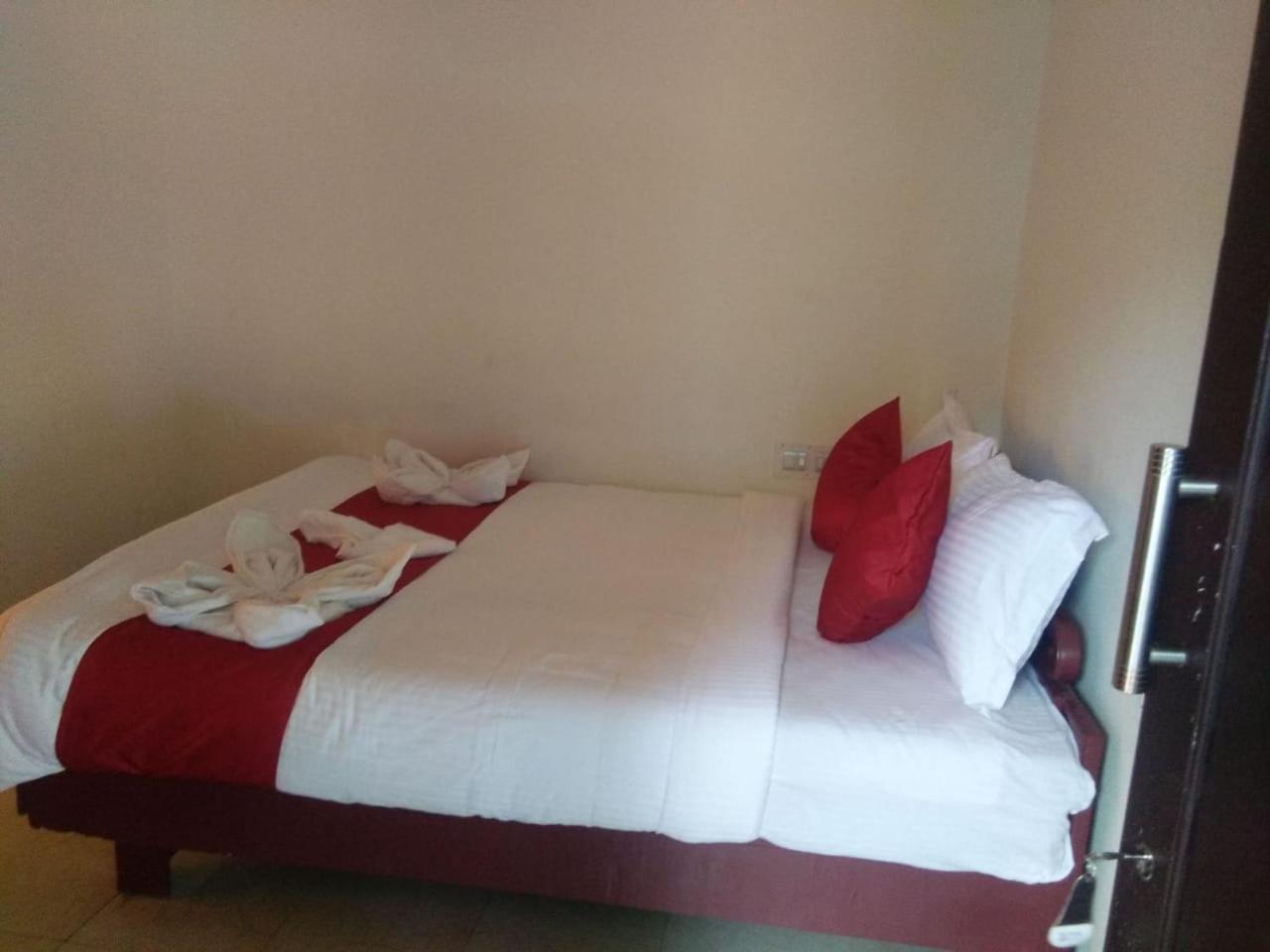 Holly Hock Bed & Breakfast Munnar Dış mekan fotoğraf